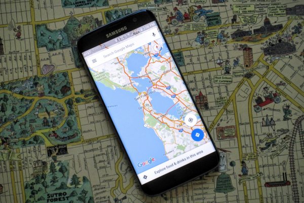 Google Maps начал отслеживать перемещение общественного транспорта Google Maps начал отслеживать перемещение общественного транспорта