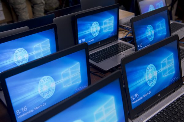 Microsoft приостановила обновление Windows 10 из-за жалоб пользователей Microsoft приостановила обновление Windows 10 из-за жалоб пользователей