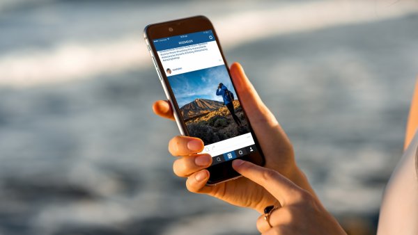 В Instagram официально запущена функция репостов В Instagram официально запущена функция репостов