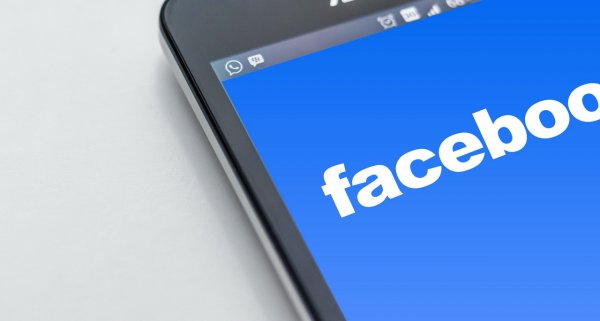 Пользователи жалуются на сбои в работе Facebook Пользователи жалуются на сбои в работе Facebook