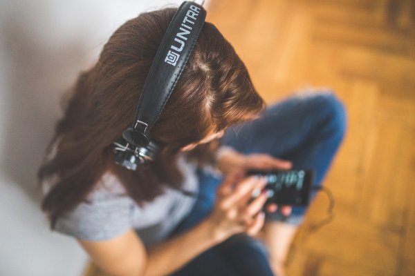 Apple подарила меломанам возможность слушать музыку в браузере Apple подарила меломанам возможность слушать музыку в браузере
