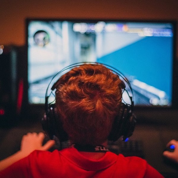 Геймеры в бешенстве от обновления интерфейса в CS:GO Геймеры в бешенстве от обновления интерфейса в CS:GO