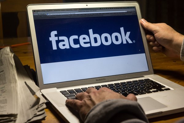 Facebook и Twitter запустили программу, отслеживающую рекламу Facebook и Twitter запустили программу, отслеживающую рекламу