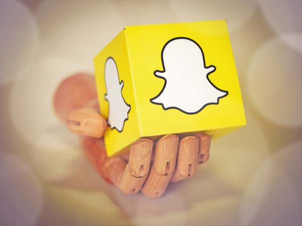 Snapchat позволит покупать вещи с Amazon просто наведя на них камеру Snapchat позволит покупать вещи с Amazon просто наведя на них камеру