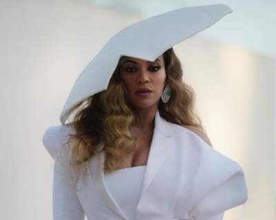 Beyonce сфотографировали перед вручением премии Beyonce сфотографировали перед вручением премии